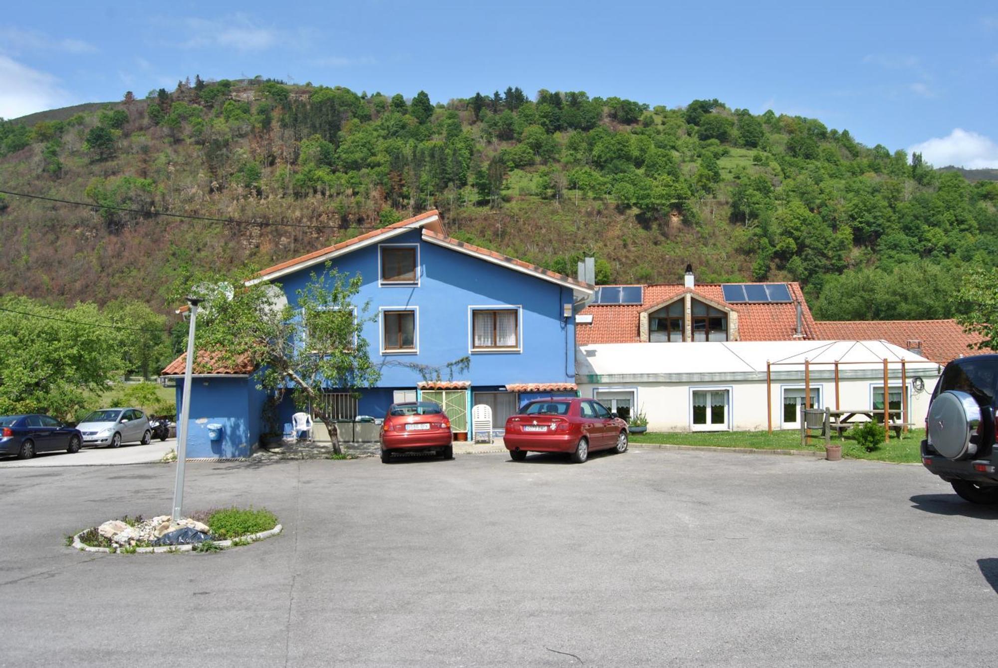 Hotel Avelina Cangas de Onís Exterior photo